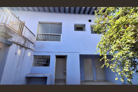 Casa para alugar com 380m², 4 quartos e 5 vagas Casa para alugar com 380m², 4 quartos e 5 vagasEdicula