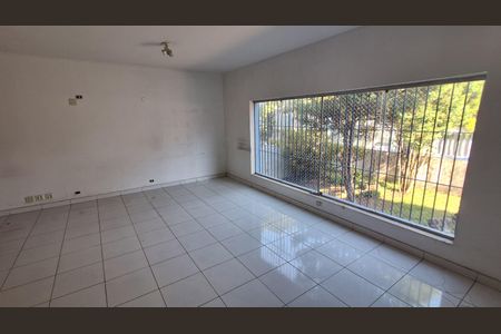 Casa para alugar com 380m², 4 quartos e 5 vagas Casa para alugar com 380m², 4 quartos e 5 vagasSala