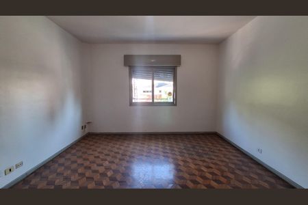 Casa para alugar com 380m², 4 quartos e 5 vagas Casa para alugar com 380m², 4 quartos e 5 vagasQuarto