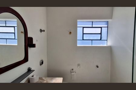 Casa para alugar com 380m², 4 quartos e 5 vagas Casa para alugar com 380m², 4 quartos e 5 vagasBanheiro Social