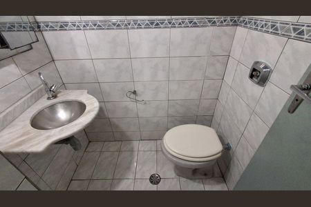 Casa para alugar com 380m², 4 quartos e 5 vagas Casa para alugar com 380m², 4 quartos e 5 vagasLavabo