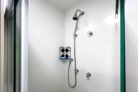 Banheiro de kitnet/studio para alugar com 1 quarto, 20m² em Vila Mariana, São Paulo