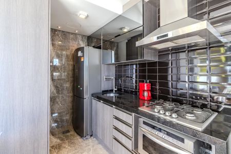 Apartamento à venda com 84m², 1 quarto e 2 vagas Apartamento à venda com 84m², 1 quarto e 2 vagasCozinha e Área de Serviço