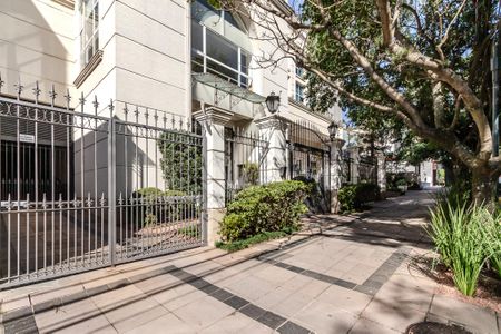 Apartamento à venda com 84m², 1 quarto e 2 vagas Apartamento à venda com 84m², 1 quarto e 2 vagasFachada