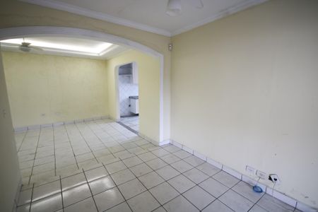 Casa para alugar com 200m², 3 quartos e 3 vagasSala