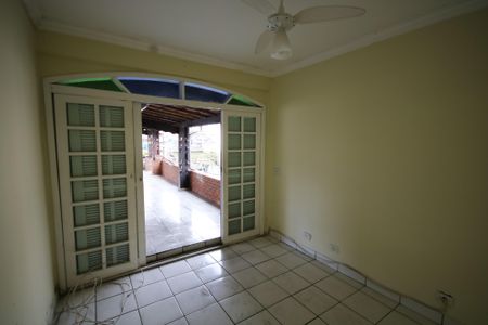 Casa para alugar com 200m², 3 quartos e 3 vagasSala