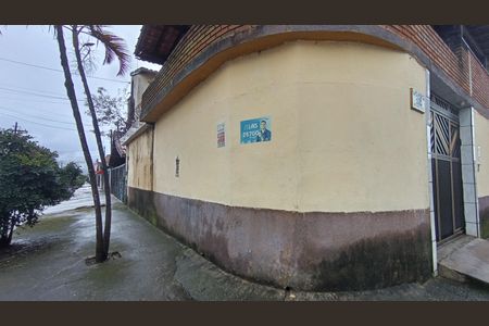 Casa para alugar com 200m², 3 quartos e 3 vagasFachada