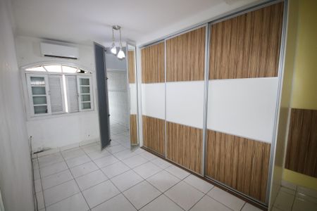 Casa para alugar com 200m², 3 quartos e 3 vagasSuíte 1