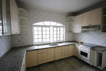 Casa para alugar com 200m², 3 quartos e 3 vagasCozinha