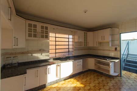Casa à venda com 125m², 3 quartos e 5 vagas Casa à venda com 125m², 3 quartos e 5 vagasCozinha