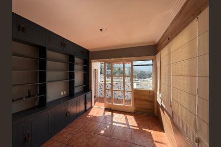 Apartamento à venda com 220m², 3 quartos e 1 vagaSala de jantar