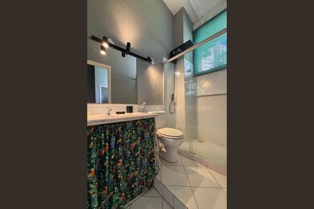 Apartamento à venda com 220m², 3 quartos e 1 vagaSuíte 2 Banheiro