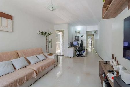 Casa à venda com 200m², 5 quartos e 2 vagasFoto 03