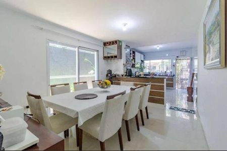 Casa à venda com 200m², 5 quartos e 2 vagasFoto 05