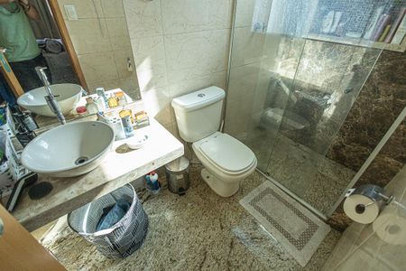 Apartamento à venda com 150m², 3 quartos e 1 vaga Apartamento à venda com 150m², 3 quartos e 1 vagaBanheiro da Suíte