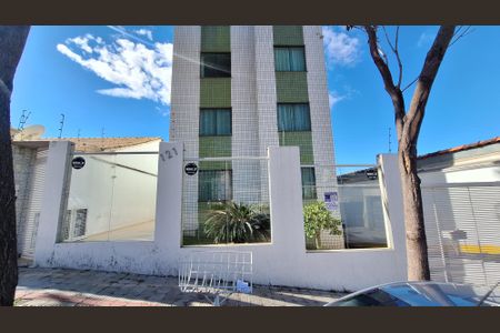 Apartamento à venda com 150m², 3 quartos e 1 vaga Apartamento à venda com 150m², 3 quartos e 1 vagaFachada