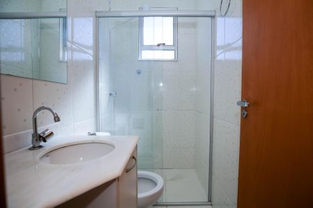 Apartamento à venda com 65m², 2 quartos e 1 vagaBanheiro Social