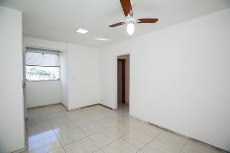 Apartamento à venda com 65m², 2 quartos e 1 vagaSala