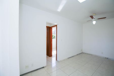 Apartamento à venda com 65m², 2 quartos e 1 vagaSala