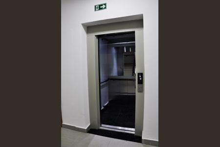 Apartamento à venda com 32m², 1 quarto e sem vagaElavador