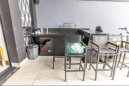 Casa à venda com 300m², 3 quartos e 4 vagas Casa à venda com 300m², 3 quartos e 4 vagasFoto 16