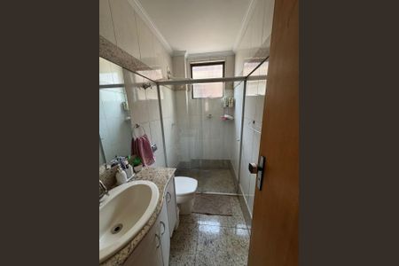 Apartamento para alugar com 220m², 4 quartos e 3 vagas Apartamento para alugar com 220m², 4 quartos e 3 vagasBanheiro