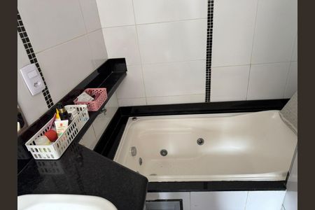 Apartamento para alugar com 220m², 4 quartos e 3 vagas Apartamento para alugar com 220m², 4 quartos e 3 vagasBanheiro