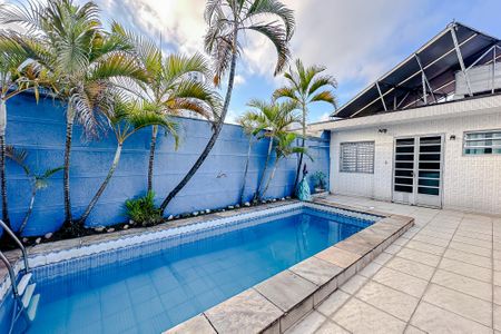 Casa à venda com 186m², 3 quartos e 4 vagasPiscina