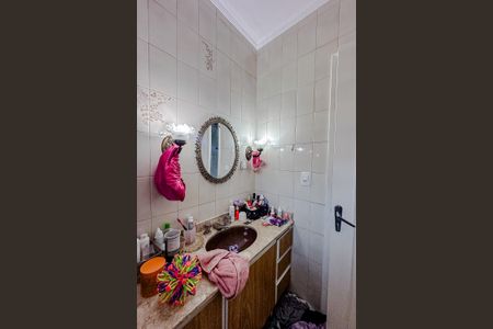 Casa à venda com 186m², 3 quartos e 4 vagasBanheiro Social