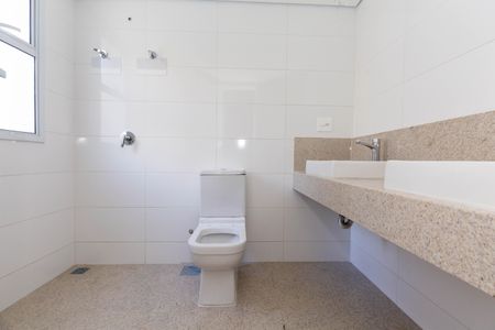 Apartamento à venda com 134m², 4 quartos e 3 vagasBanheiro Suíte 2