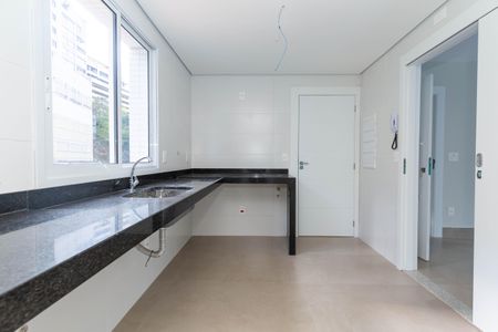 Apartamento à venda com 134m², 4 quartos e 3 vagasCozinha