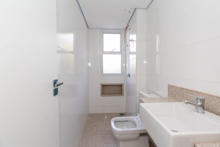 Apartamento à venda com 134m², 4 quartos e 3 vagasBanheiro Social