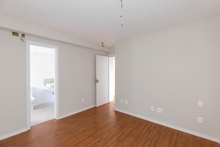 Apartamento à venda com 134m², 4 quartos e 3 vagasSuíte 2