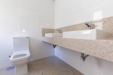 Apartamento à venda com 134m², 4 quartos e 3 vagasBanheiro Suíte 2