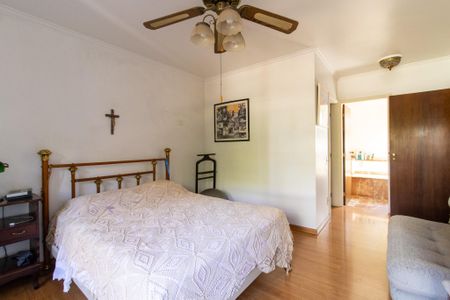 Apartamento à venda com 160m², 3 quartos e 2 vagas Apartamento à venda com 160m², 3 quartos e 2 vagasSuíte