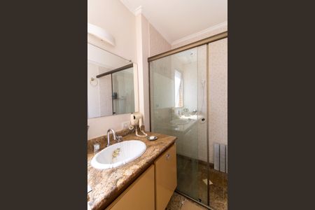 Apartamento à venda com 160m², 3 quartos e 2 vagas Apartamento à venda com 160m², 3 quartos e 2 vagasBanheiro Social