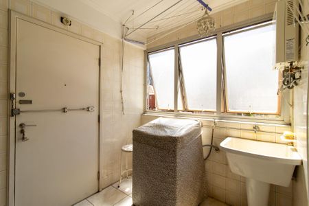 Apartamento à venda com 160m², 3 quartos e 2 vagas Apartamento à venda com 160m², 3 quartos e 2 vagasÁrea de Serviço