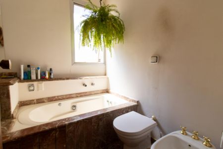 Apartamento à venda com 160m², 3 quartos e 2 vagas Apartamento à venda com 160m², 3 quartos e 2 vagasBanheiro da Suíte