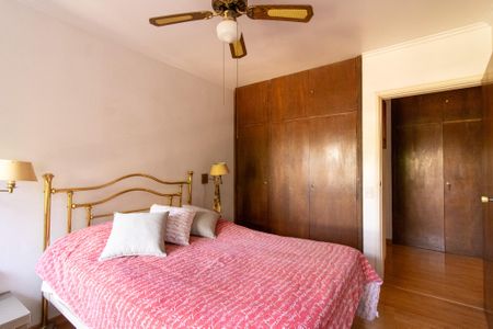 Apartamento à venda com 160m², 3 quartos e 2 vagas Apartamento à venda com 160m², 3 quartos e 2 vagasQuarto 1