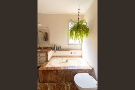 Apartamento à venda com 160m², 3 quartos e 2 vagas Apartamento à venda com 160m², 3 quartos e 2 vagasBanheiro da Suíte