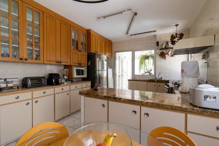 Apartamento à venda com 160m², 3 quartos e 2 vagas Apartamento à venda com 160m², 3 quartos e 2 vagasCozinha