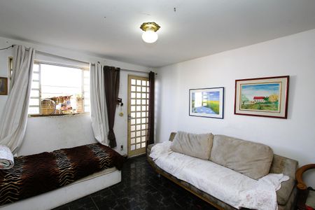 Casa à venda com 150m², 2 quartos e 1 vagaSala