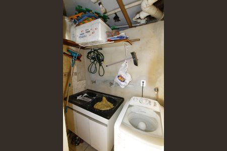 Casa à venda com 150m², 2 quartos e 1 vagaÁrea de Serviço