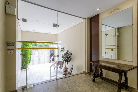 Apartamento à venda com 134m², 3 quartos e 1 vaga Apartamento à venda com 134m², 3 quartos e 1 vagaHall social