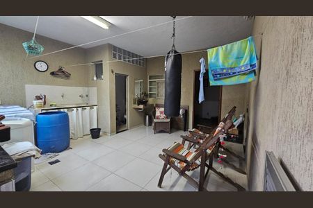 Casa à venda com 210m², 3 quartos e 3 vagas