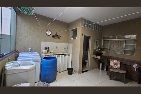 Casa à venda com 210m², 3 quartos e 3 vagas