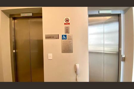 Studio à venda com 27m², 1 quarto e sem vagaHall do elevador