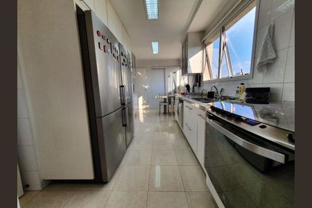 Apartamento à venda com 170m², 3 quartos e 3 vagasFoto 01