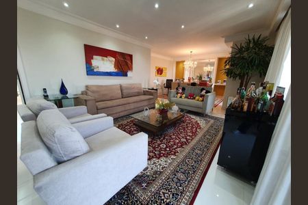 Apartamento à venda com 170m², 3 quartos e 3 vagasFoto 01