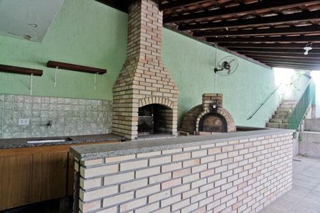 Casa para alugar com 99m², 2 quartos e 1 vagaÁrea externa